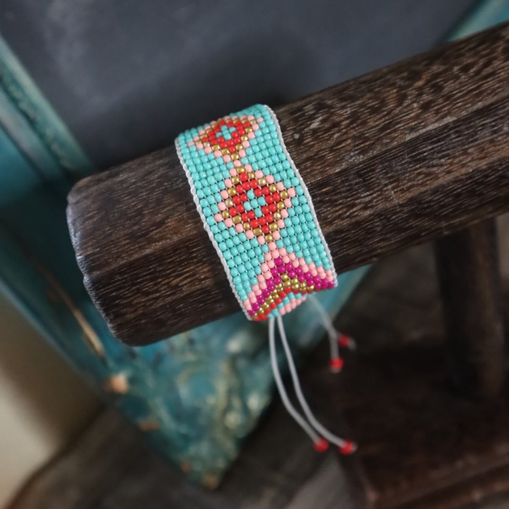 Colorful Turquoise Aztec Beaded Bracelet